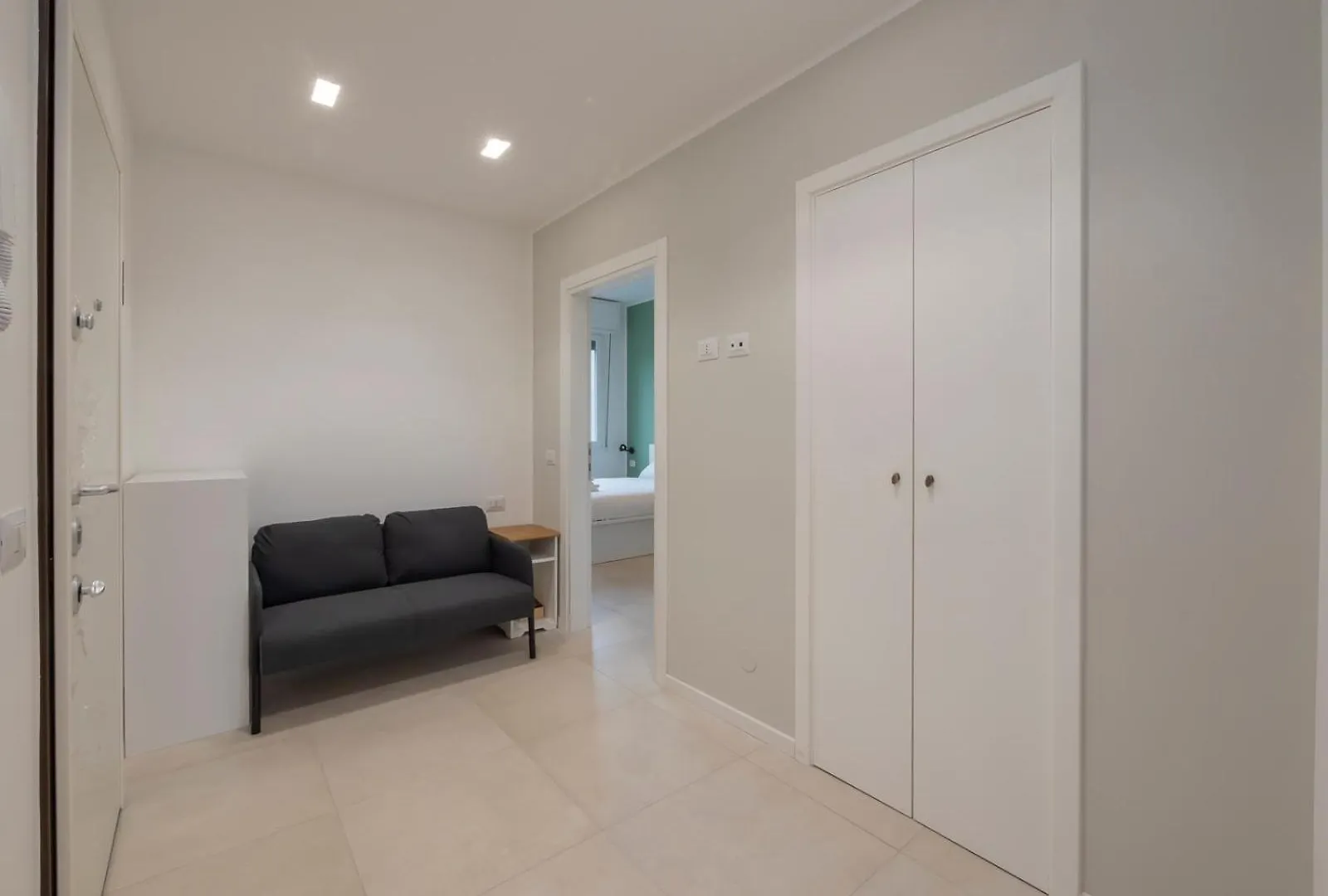 I Host Apartment - Lodovico Il Moro 105-4 Milánó 0*,  Olaszország